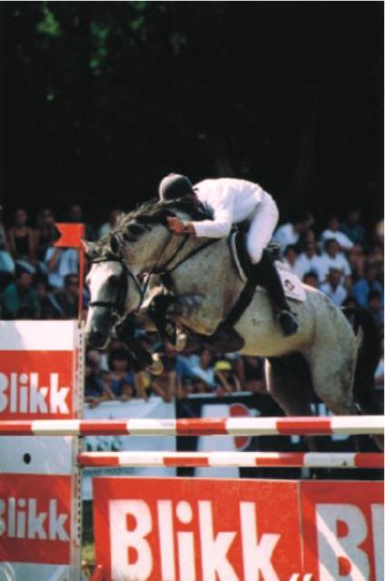 Kattintásra bezár (ESC)