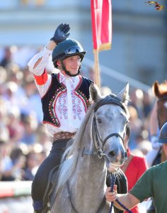Női győztes a 14. Nemzeti Vágtán – Szabadka lovasa, Szabó Nikolett diadalmaskodott